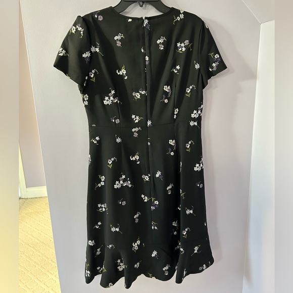 Michael Kors, Floral Embroidered Crepe Flounce Dress, BNWT Size Small - Picture 7 of 7